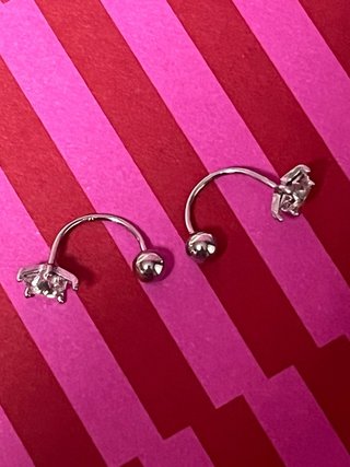 Pendientes aro abierto estrella circonita