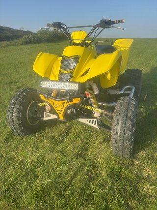 Suzuki LTZ 400