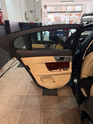 Jaguar XF IVA Deducible