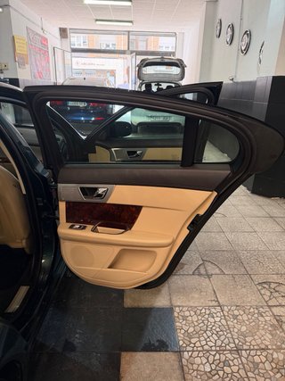 Jaguar XF IVA Deducible