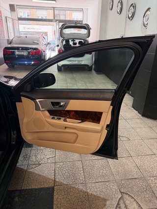 Jaguar XF IVA Deducible