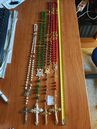 Lotes de rosarios.