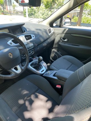 Renault Scénic 1.9 dCi 130 CV
