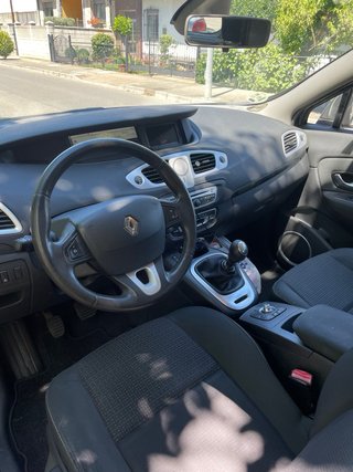 Renault Scénic 1.9 dCi 130 CV