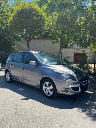 Renault Scénic 1.9 dCi 130 CV