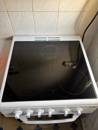 Horno y vitrocerámica Beko eléctrico