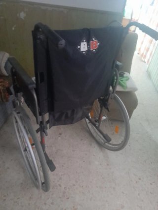Silla de ruedas plegable