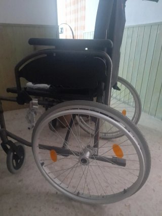 Silla de ruedas plegable