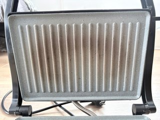 Parrilla Eléctrica Cecotec 1000W