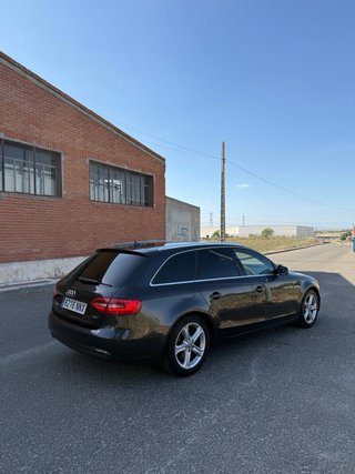 Audi A4 CON TODO EL LIBRO MANTENIMIENTO COMPLETO!!