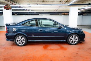 Opel Astra 2.2 16v Bertone Edition