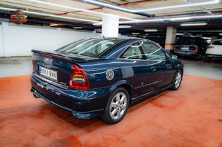 Opel Astra 2.2 16v Bertone Edition