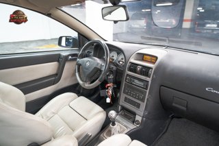 Opel Astra 2.2 16v Bertone Edition