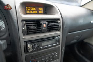 Opel Astra 2.2 16v Bertone Edition