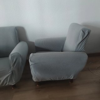 OFERTA SOLO HOY Lote 2 butacas grises con fundas