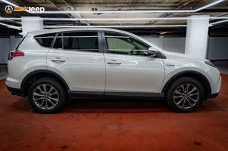 Toyota Rav4 2.5l hybrid 2WD Feel!