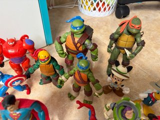 Colección Figuras Superhéroes y Disney