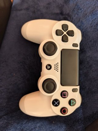 PS4 + Mando original (No suena como avión)