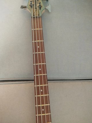 Bajo Ibanez SR300E