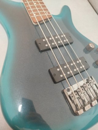 Bajo Ibanez SR300E