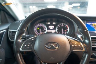 Infiniti Q30 2.2D PREMIUM TECH 7DCT AWD