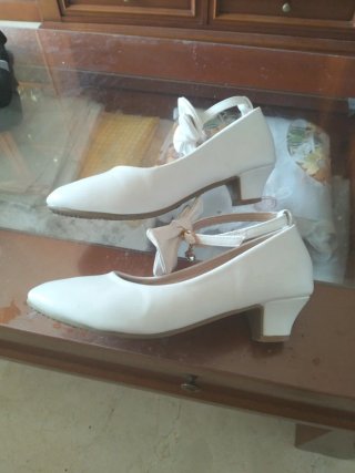 Zapatos blancos niña/mujer con lazo