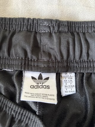 Pantalón chándal Adidas negro