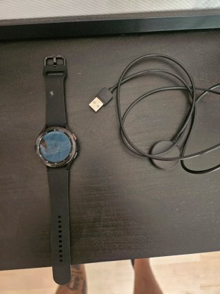 Lote Samsung Galaxy Watch y Auriculares