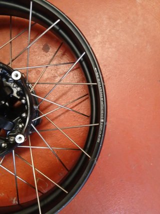 Llanta delantera BMW R1250GS 2020