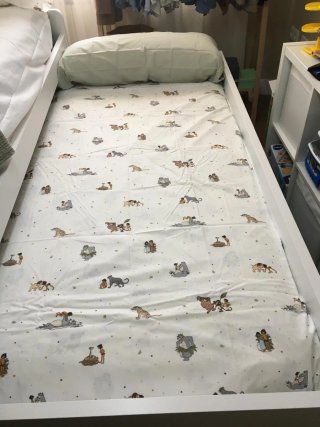Cama compacta con nido oculto,nueva sin uso