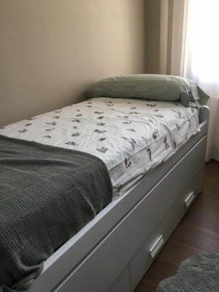 Cama compacta con nido oculto,nueva sin uso