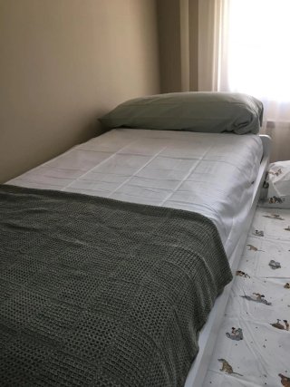 Cama compacta con nido oculto,nueva sin uso