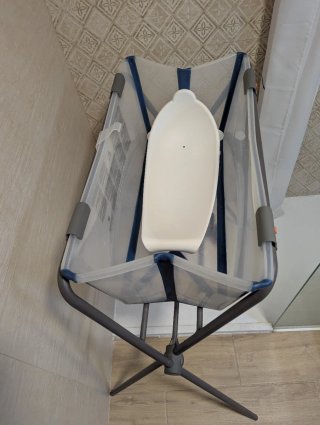Bañera Stokke plegable con reductor y patas
