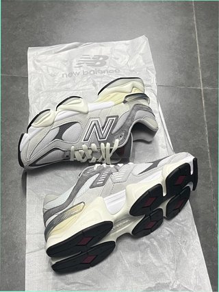 New Balance 9060 Gris Talla 37.5