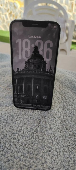 iPhone 12 Plata