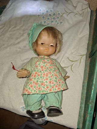 Muñeca antigua años 70