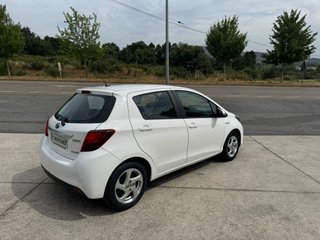 Toyota Yaris 2017 Hybrid 57000 kms!!
