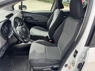 Toyota Yaris 2017 Hybrid 57000 kms!!