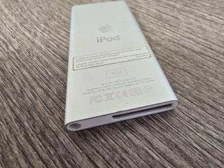 Apple iPod Argento