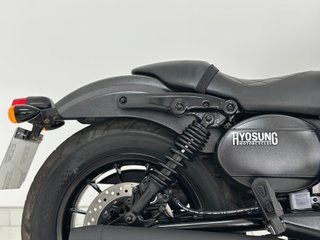 HYOSUNG AQUILA GV 125 S BOBBER