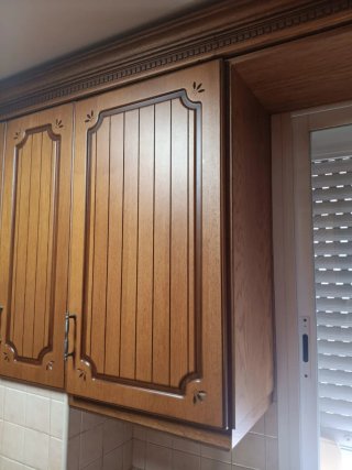 Mobiliario de cocina madera y cristal