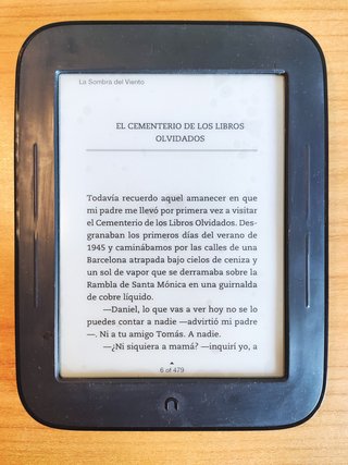 Ebook Barnes & Noble Nook, Wifi Táctil + Regalo