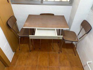 Comedor Vintage Mesa y 4 Sillas