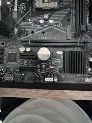 Placa Base Gigabyte H410M H
