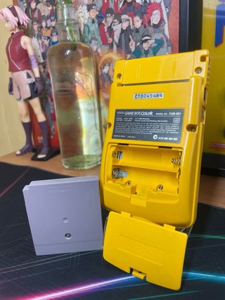 Nintendo GameBoy Color Amarilla + Pokémon Amarillo