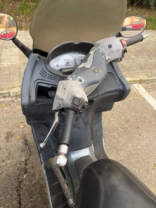 Piaggio X8 125cc para uso o despiece.