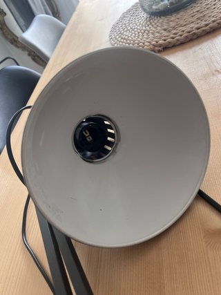 Lámpara de escritorio articulada negra Ikea