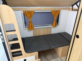 Caravana Modelo 330