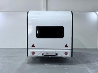 Caravana Modelo 330