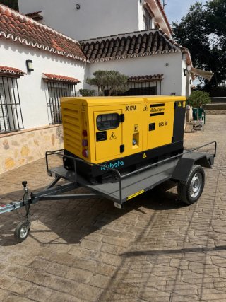 Grupo Electrógeno Atlas Copco con Remolque homolog